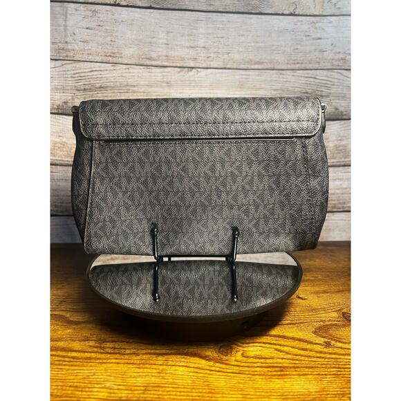 Michael Kors Medium Logo Convertible Crossbody Bag - Picture 4 of 10